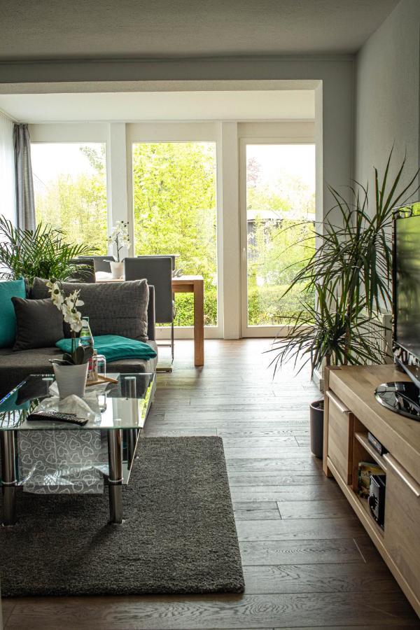 Ferienwohnung Am Schlosspark Ebersdorf  Екстериор снимка